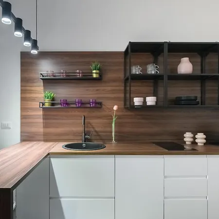 Almatros Design Tormalina سولمونا