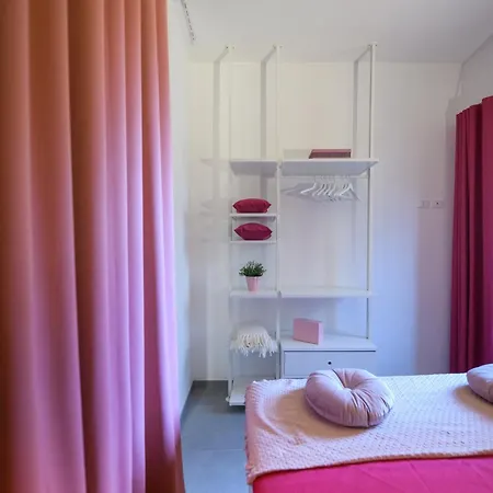 Almatros Design Tormalina * سولمونا